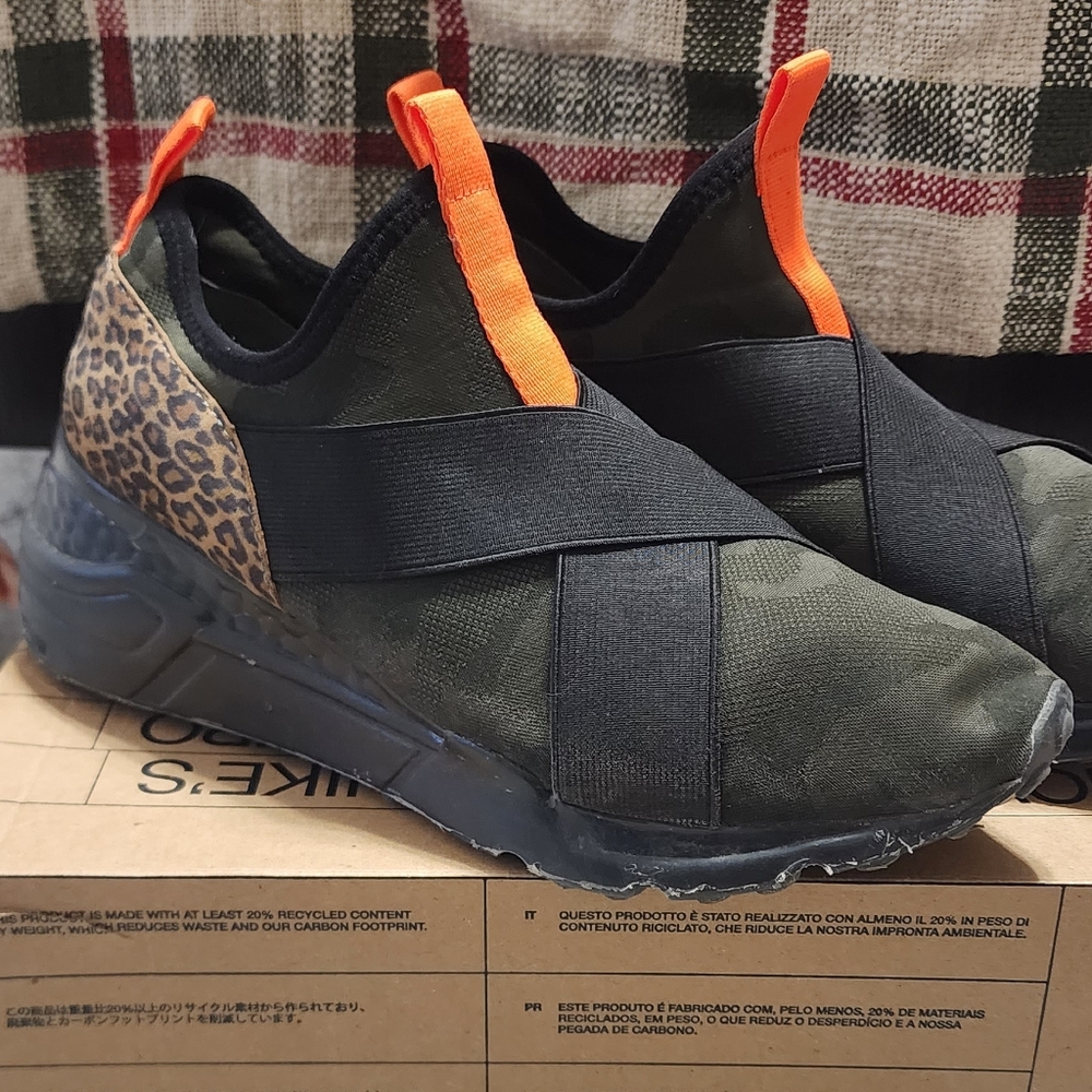 Steve Madden CRYSON Slip On Sneakers
